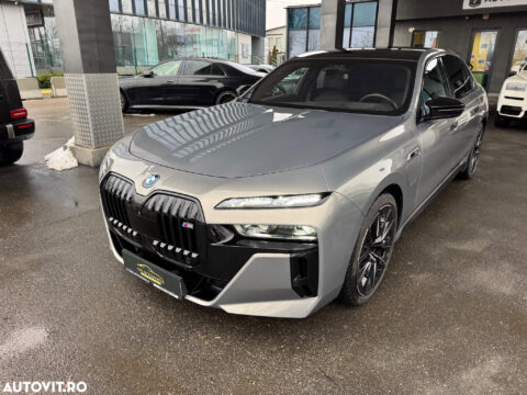 BMW M7 M760e xDrive AT PHEV IMG1